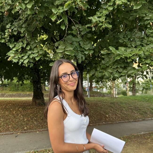 Babysitter in Besançon: Aya