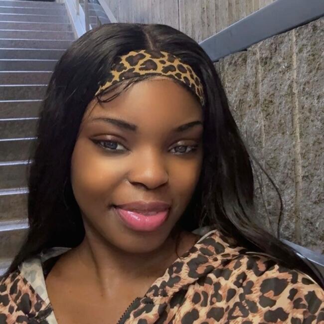 Baby-sitter in Vieux-Saint-Laurent: Exaucee