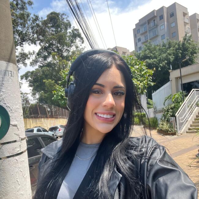 Babysitting job in São Paulo: Victoria