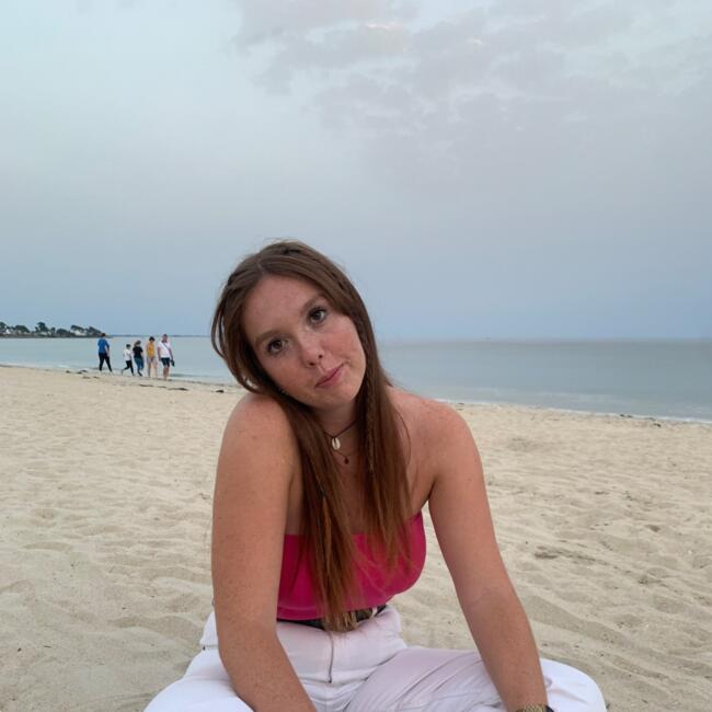 Babysitter in Sainte-Anne-d'Auray: Carla