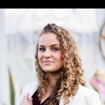 Babysitter in Saint-Pryvé-Saint-Mesmin: Lisa