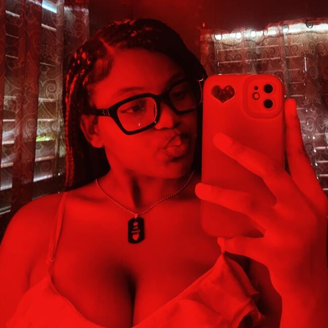 Babysitter in Falmouth: Tamelia