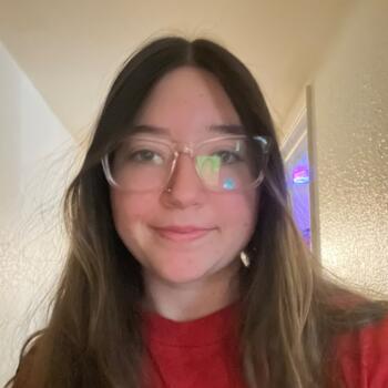 Babysitter in Phoenix: Ariel