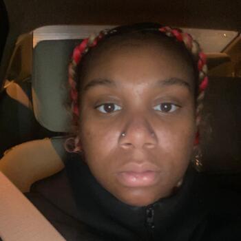 Babysitter in Akron: DreOnna