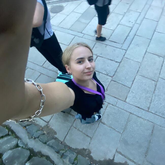 Babysitter in Auckland: Poppy