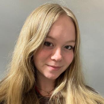 Babysitter in Marlborough: Freya