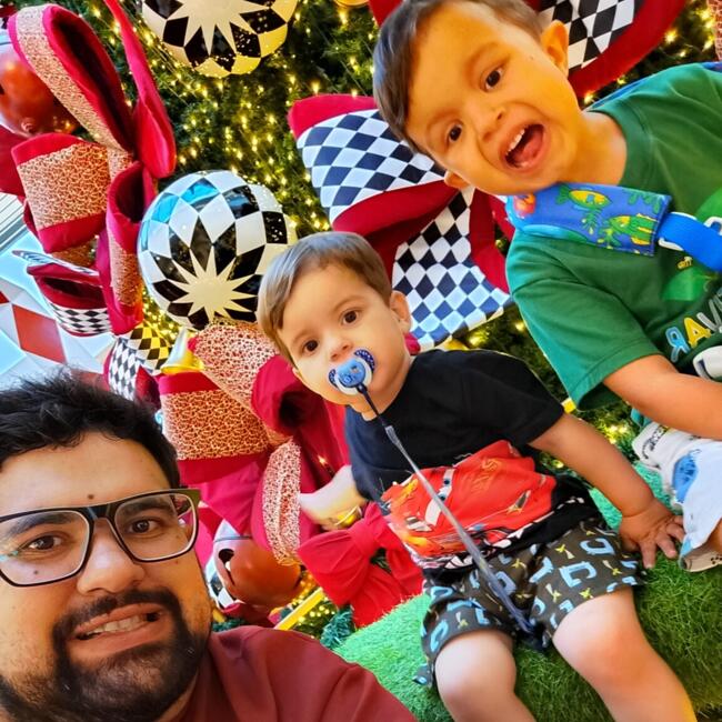 Emprego de babá em Florianópolis: Jonas