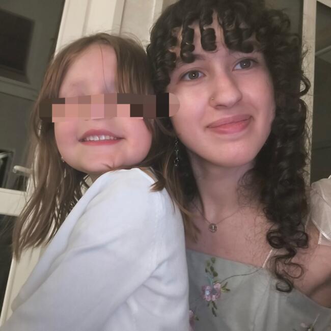 Babysitter in Armentières: Evie