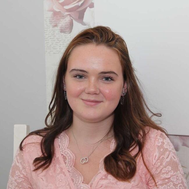 Barnvakt i Skepplanda: Leah