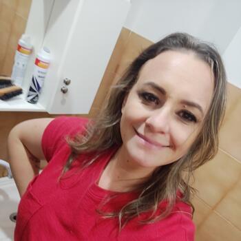 Babysitter Joinville: Mayara