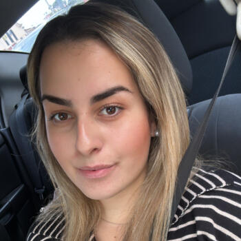 Babysitter στην περιοχή Νέα Μάκρη: Εμμανουέλα