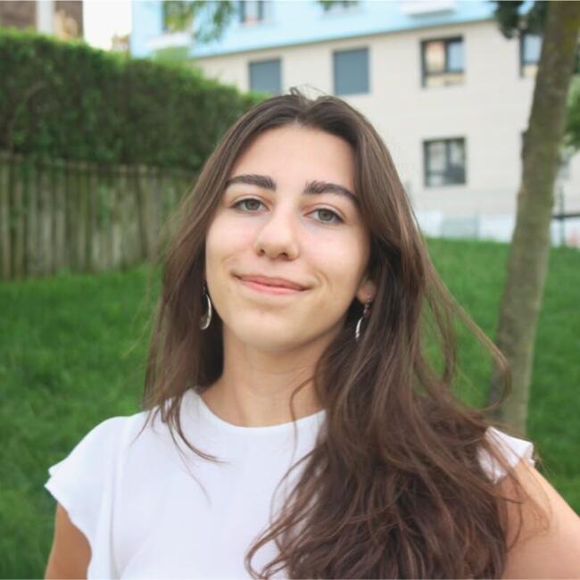 Babysitter em Corroios: Ana