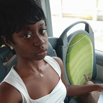 Baby-sitter Saint-Barthélemy-d'Anjou: Fernande