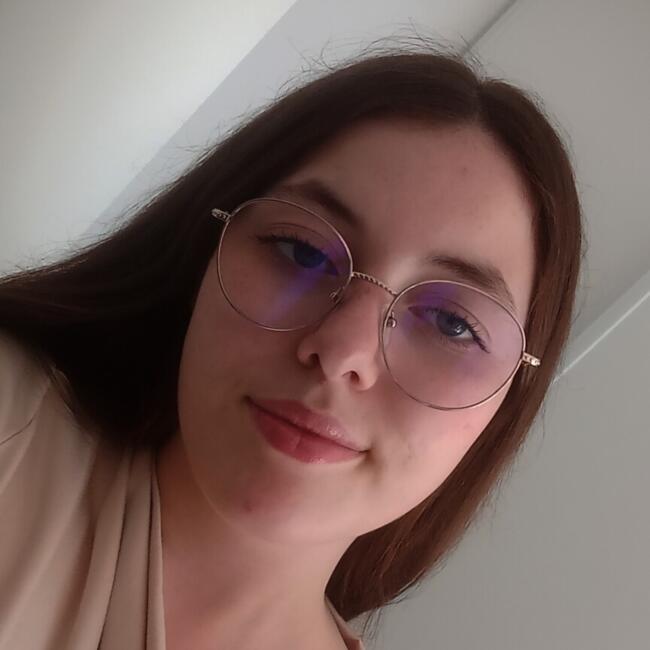 Babysitter in Valence: Chloe