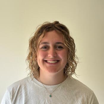 Babysitter in Newton Abbot: Emily
