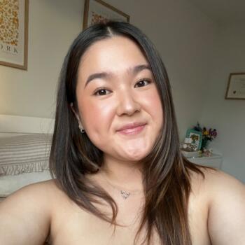 Babysitter in Christchurch: Mia
