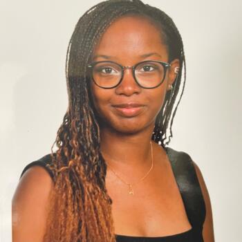 Babysitter in La Celle-Saint-Cloud: Laura
