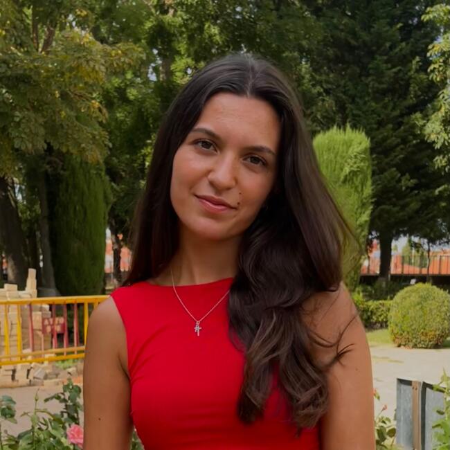 Babysitter in Sint-Pieters-Leeuw: Elora