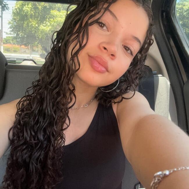 Babysitter in Campinas: Yasmin