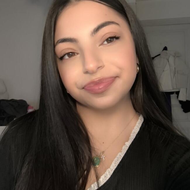 Babysitter in Nantes: Elizabeta