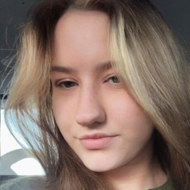 Babysitter in Mesa: Ella