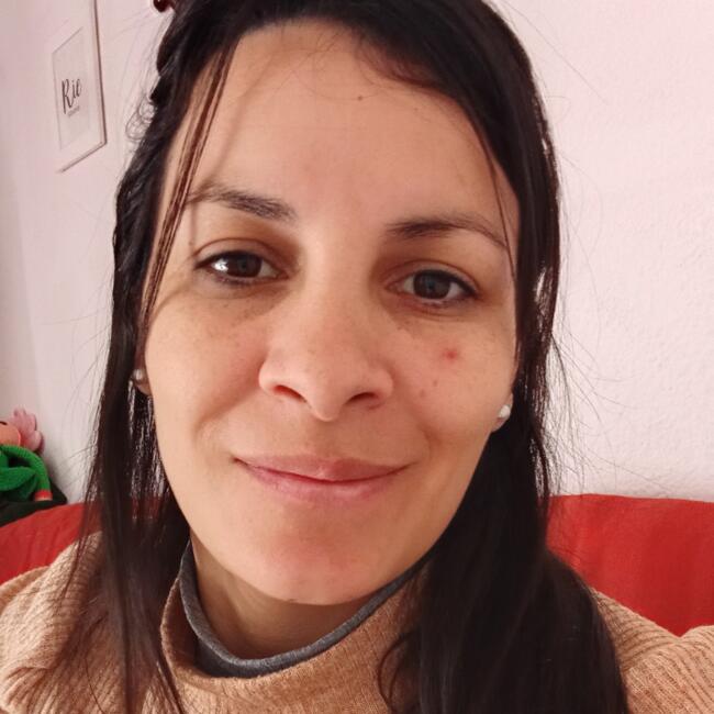 Trabajo para niñera en San Fernando: Irina