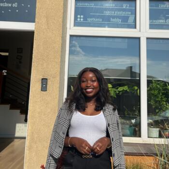 Babysitter in Lyon: Eunice