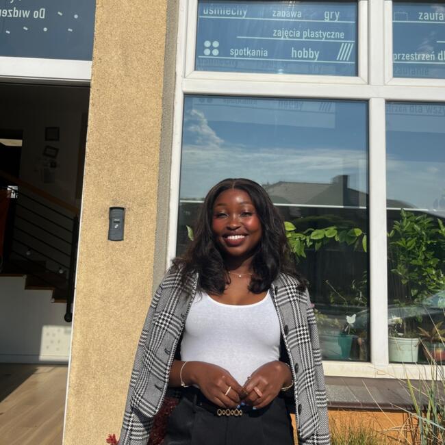 Babysitter in Lyon: Eunice