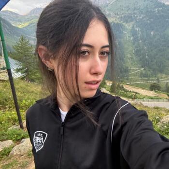 Babysitter in Cervasca: Linda