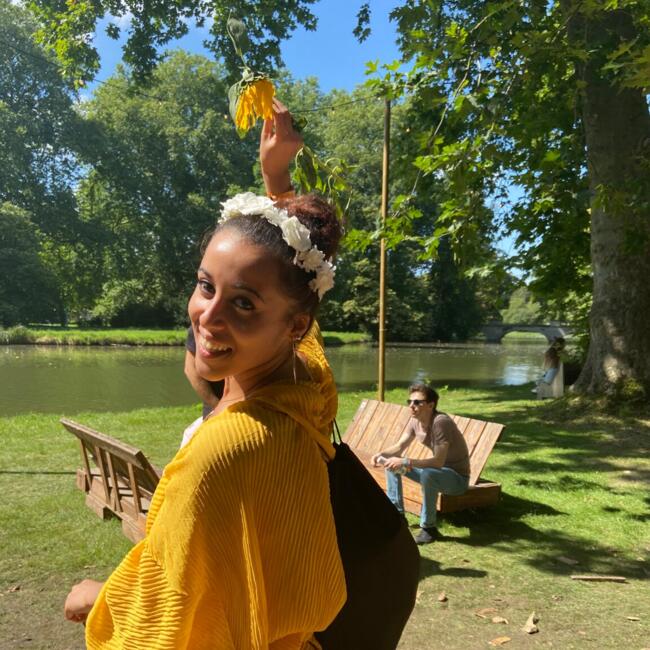 Babysitter in Brüssel: Fatimatuzzahra