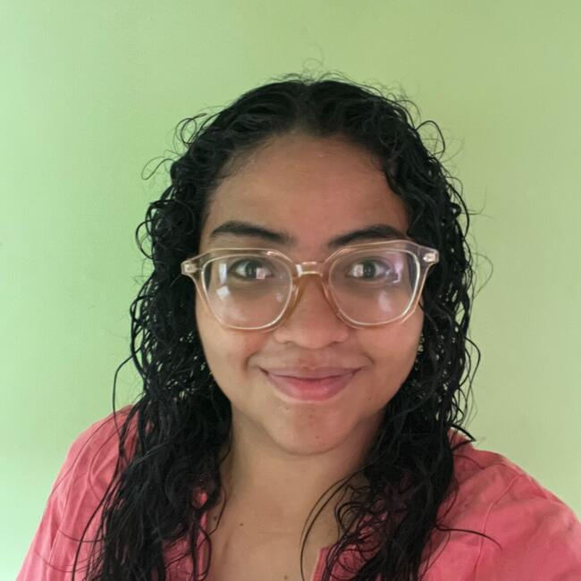 Babysitter in David: Yariela