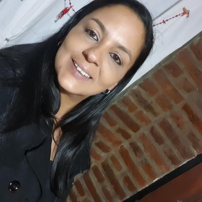 Babysitter in Pilar: Valeria