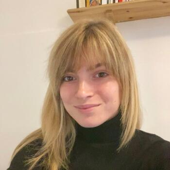 Babysitter in Paris: Thalia