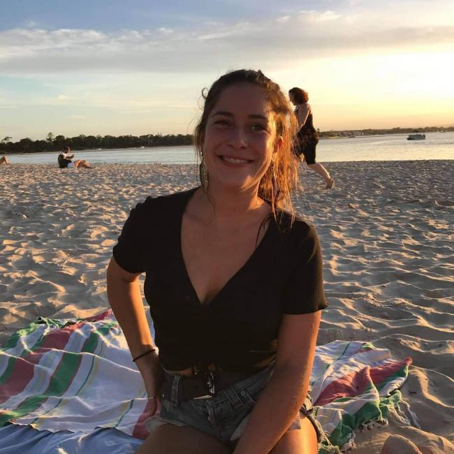 Babysitter in Noosa: Estelle