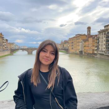 Babysitter in Modena: Maya