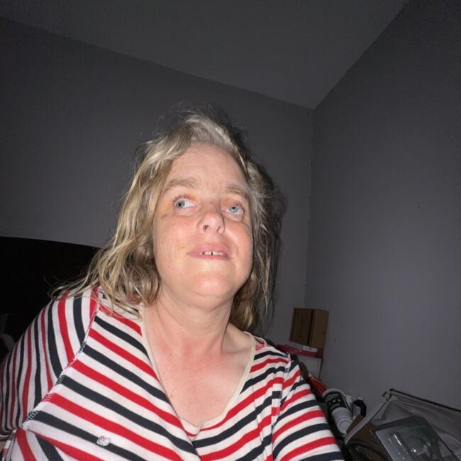 Babysitter in Halethorpe: Sarah