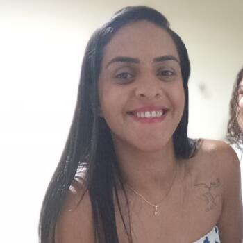 Babysitter in Natal: Monique