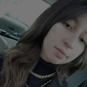 Babysitter in Chavenay: Sana