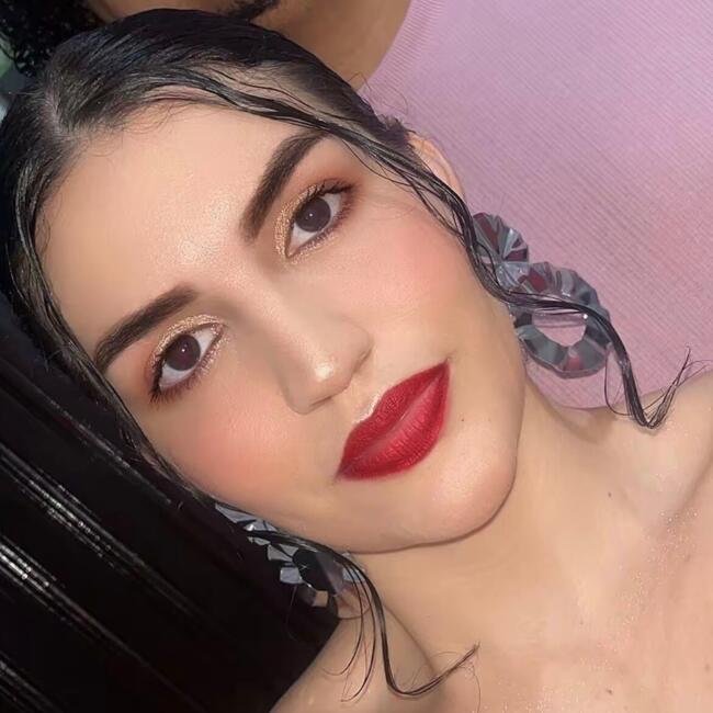 Babysitter in Paranaguá: Samyra