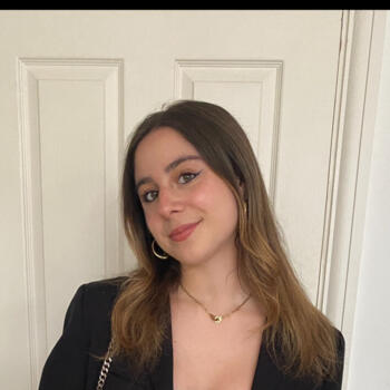 Babysitter in Paris: Jeanne