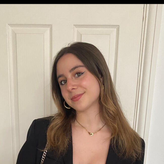 Babysitter in Paris: Jeanne