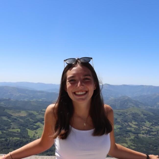 Babysitter in Presles-en-Brie: Manon