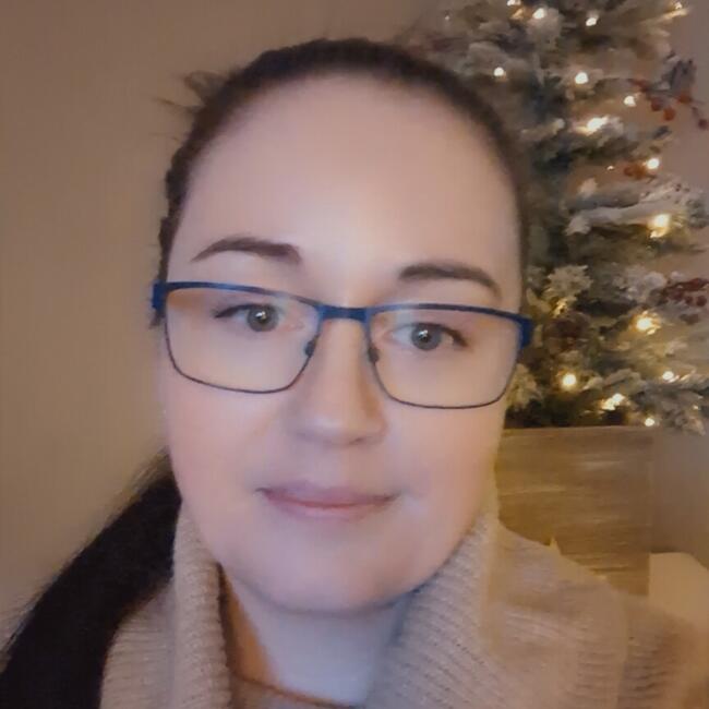 Babysitter in Lethbridge: Sarah