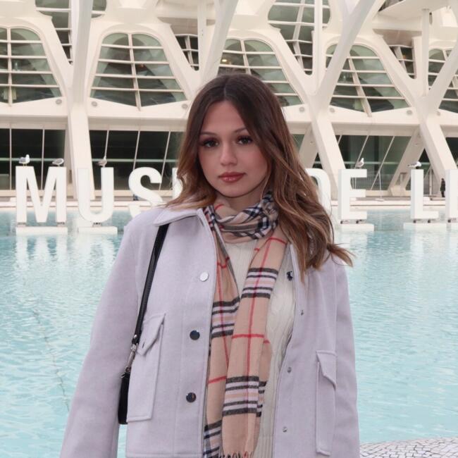 Babysitter in Barlassina: Paola