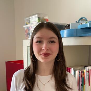 Babysitter in Lyon: Elya
