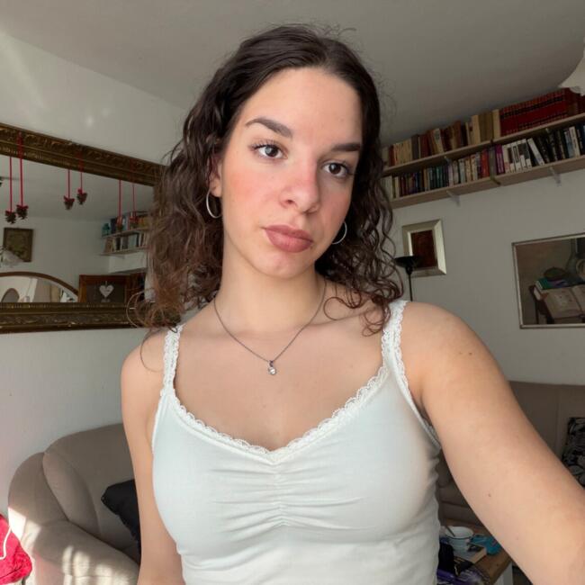 Babysitter in Budapest: Rebeka