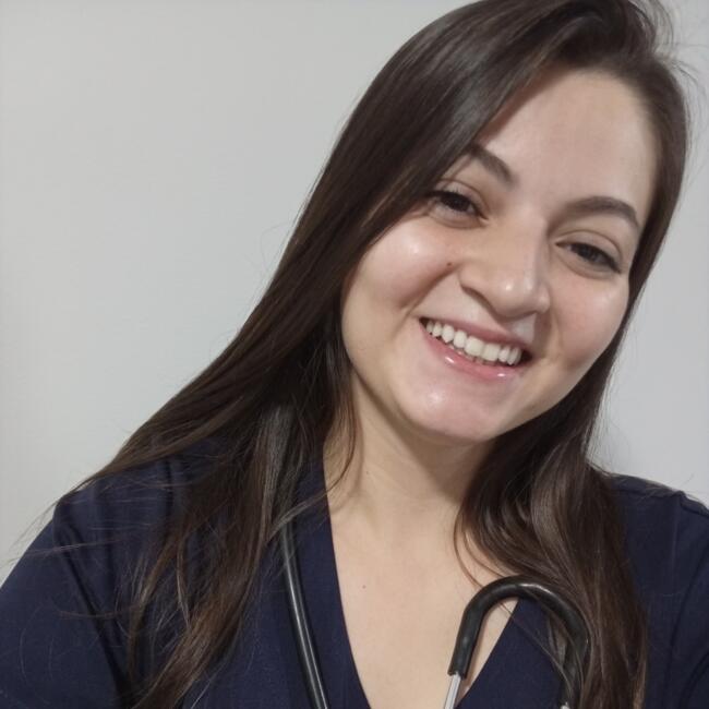 Babysitter in Campo Grande: Isadora