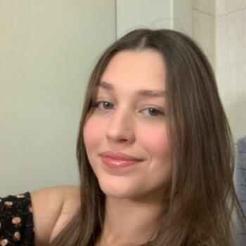 Babysitter in Tubarão: Nayara