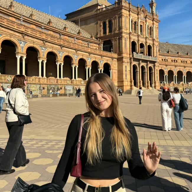 Babysitter in Granada: Andrea