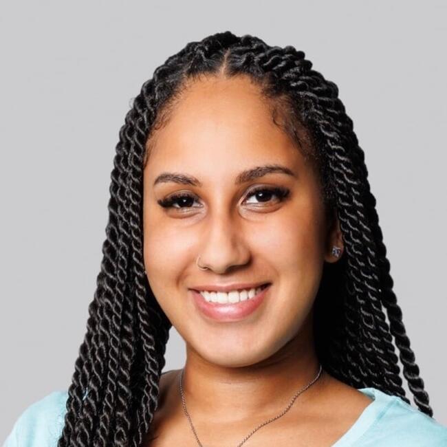 Babysitter in Uster: Arielle